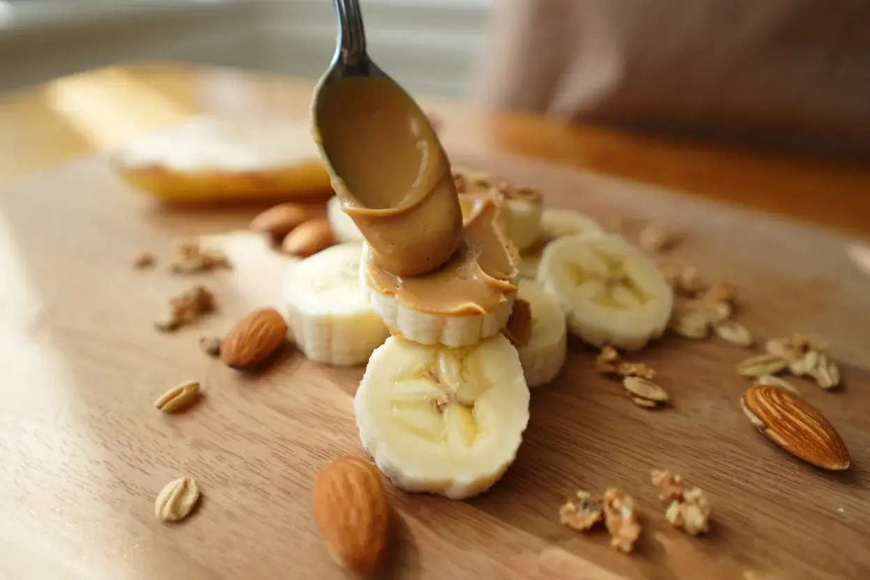 Banana com pasta de amendoim